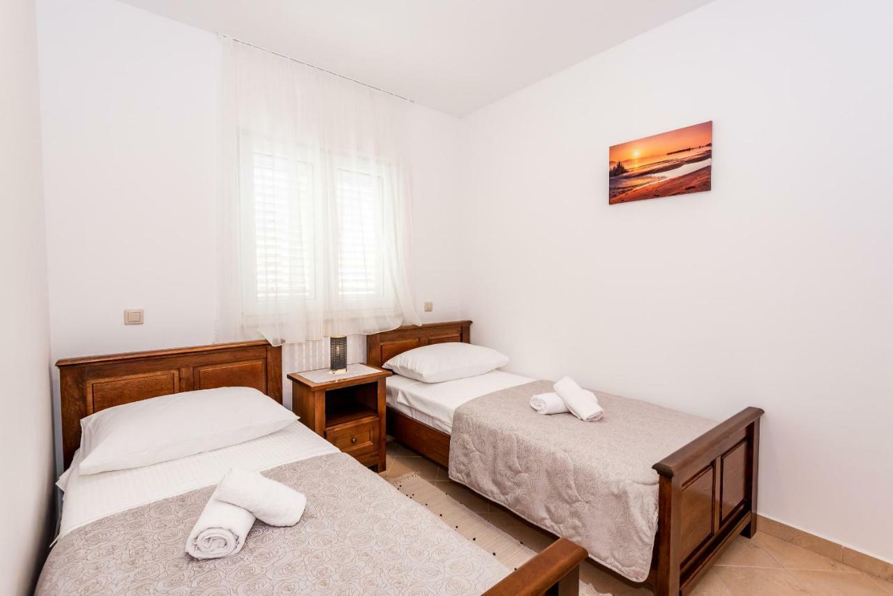 Apartmani Marina Klek Dış mekan fotoğraf