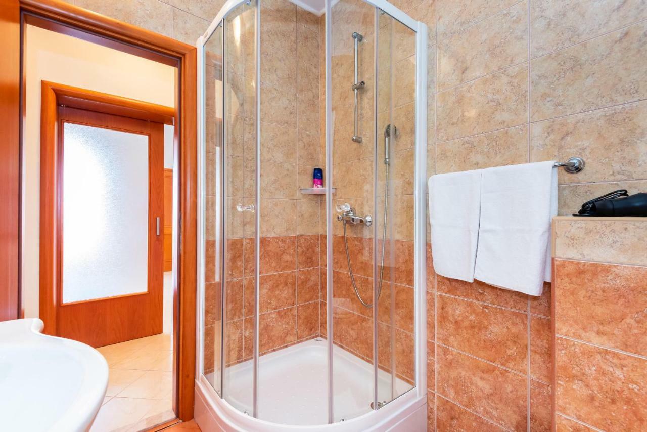 Apartmani Marina Klek Dış mekan fotoğraf