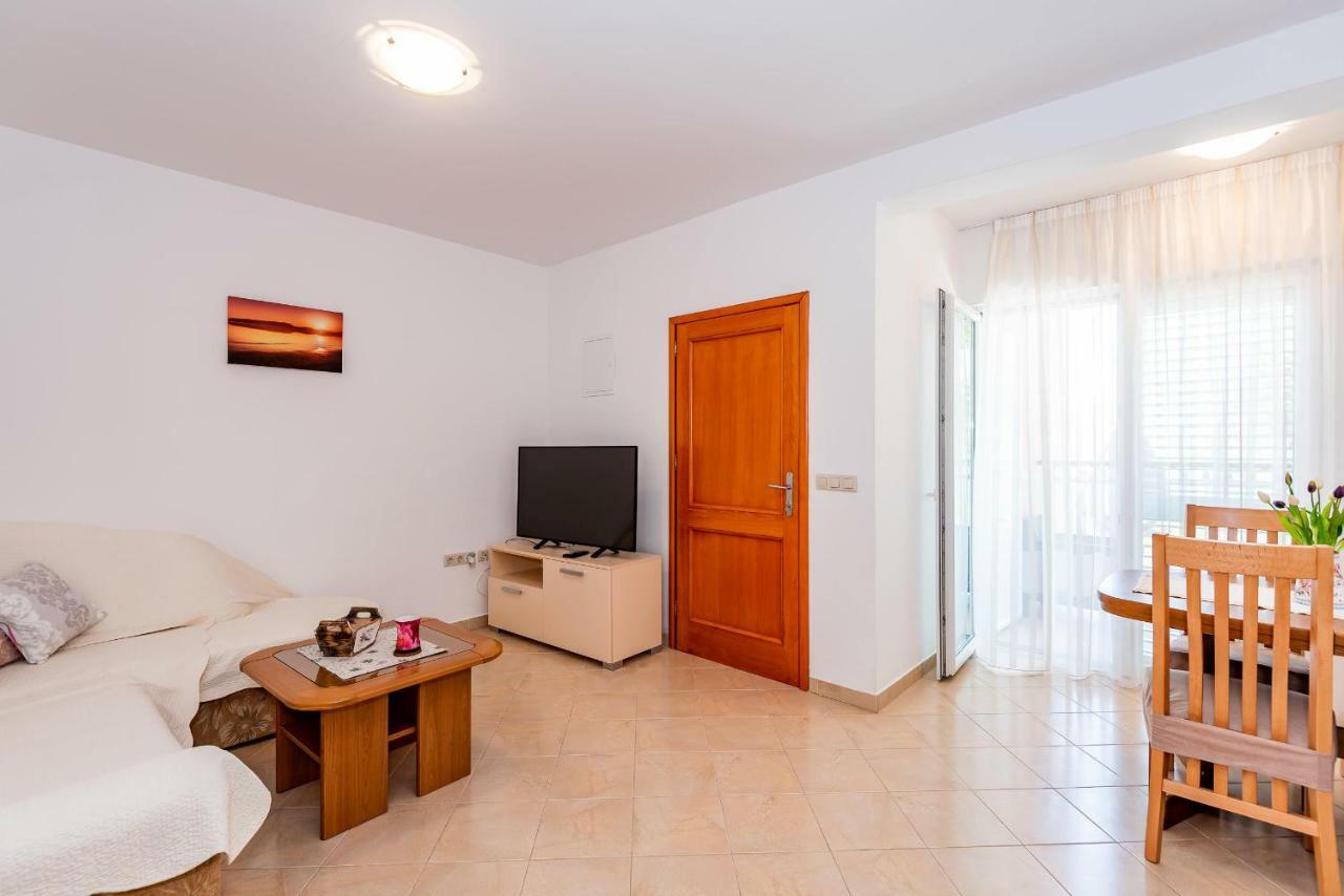 Apartmani Marina Klek Dış mekan fotoğraf